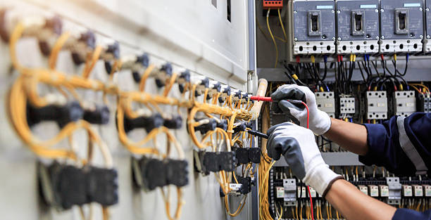 Professional Electrician technician working in Genoa, AR